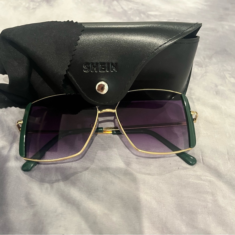 SHEIN Gold and Green Sunglasses with Square Frame